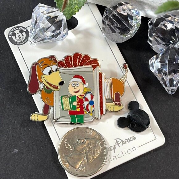 Disney Slinky Dog Trading Pin Pixar Toy Story Christmas Gift Badge Brooch Pin - Picture 2 of 6